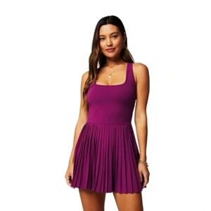 Fabletics Dress Women's Size Medium Berry Blast Hot Shot Pleated Skort dress